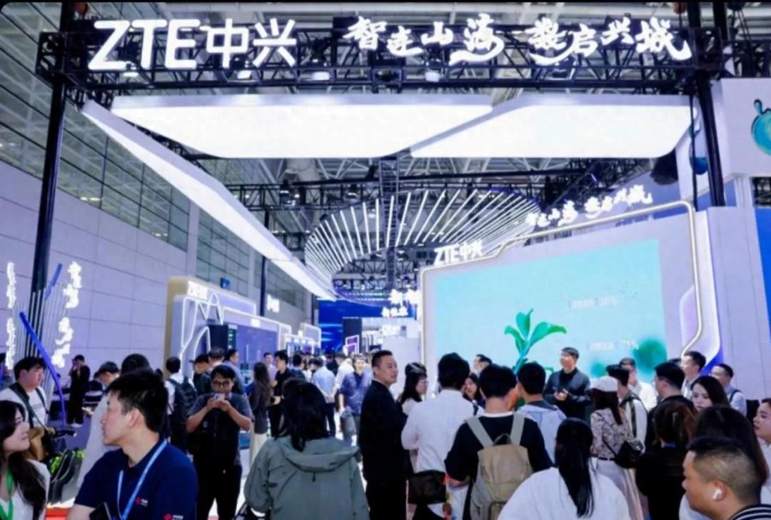 拥抱智算！中兴通讯智算服务器订货占比已达60%